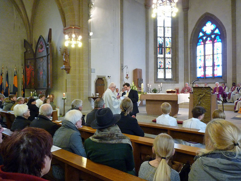 Festgottesdienst zum 50jahrigen Priesterjubiläum von Stadtpfarrer i.R. Geistlichen Rat Ulrich Trzeciok (Foto: Karl-Franz Thiede)